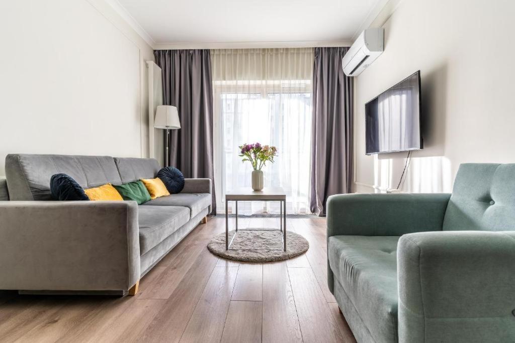 Mennica Residence Apartments วอร์ซอ ภายนอก รูปภาพ