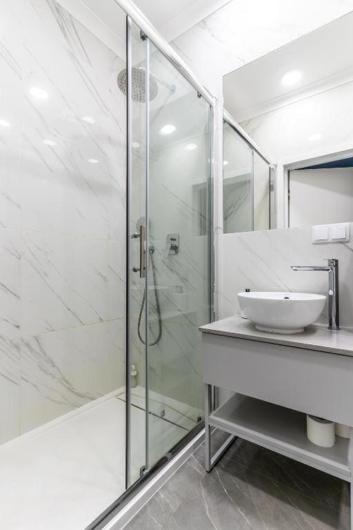 Mennica Residence Apartments วอร์ซอ ภายนอก รูปภาพ